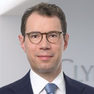 Dr Henning Schaloske